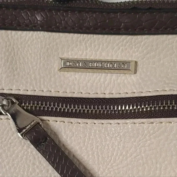 Dana Buchman 100% Pebbled Leather  Crossbody Steel Hardware Full Zip - Picture 6 of 14